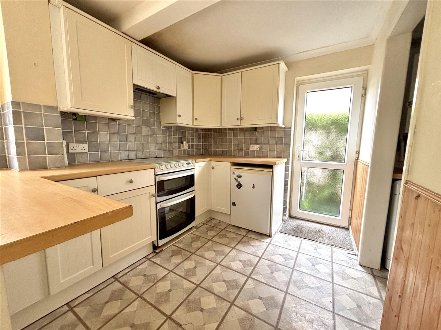 Hen Parc Avenue, Upper Killay, Swansea, SA2 7HA